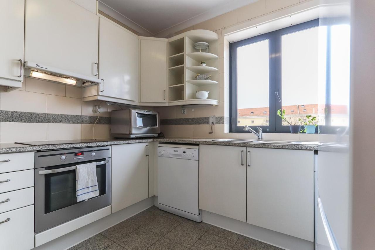 Vita Portucale ! Modern Apartment With Garage Lisbona Esterno foto