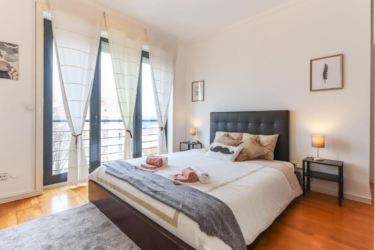 Vita Portucale ! Modern Apartment With Garage Lisbona Esterno foto