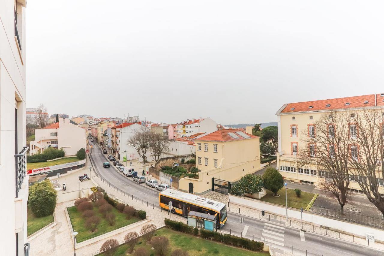 Vita Portucale ! Modern Apartment With Garage Lisbona Esterno foto